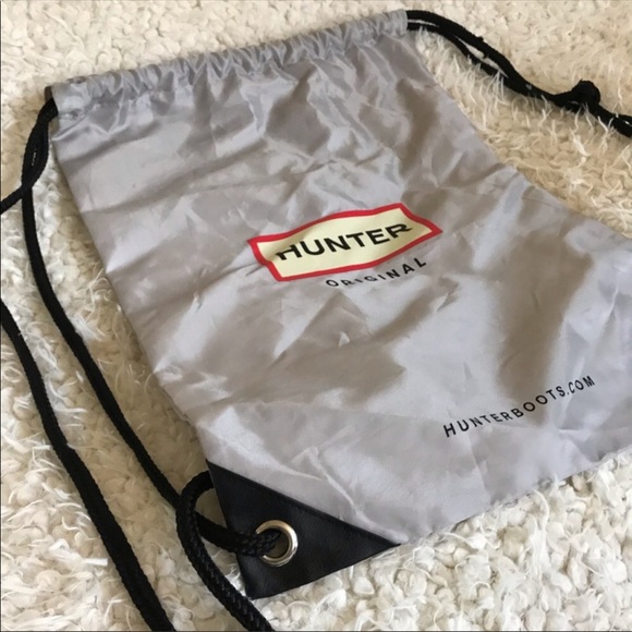 FREE W/ PURCHASE HUNTER Drawstring Boot Bag - Picture 2 of 6